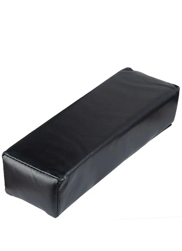 Porankis pagamintas iš eko odos, yra minkštas liesti ir lengvai prižiūrimas. Spalva: juoda. Matmenys: 30 cm x 10 cm, aukštis 6,5 cm....